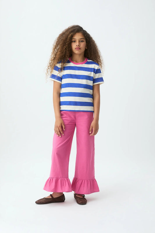 Camiseta de niña con estampado de rayas azul y blanca