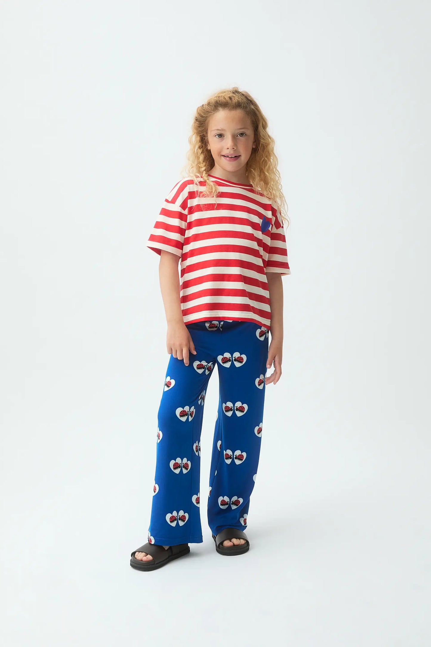 Girl's t-shirt with red striped print and embroidered heart