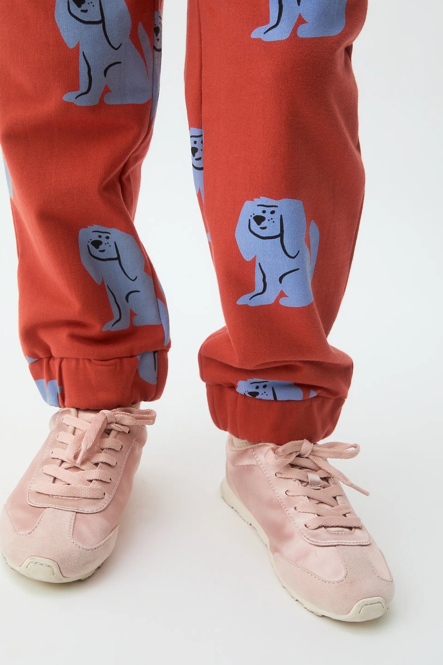 Pantaloni da bambina con stampa di cuccioli