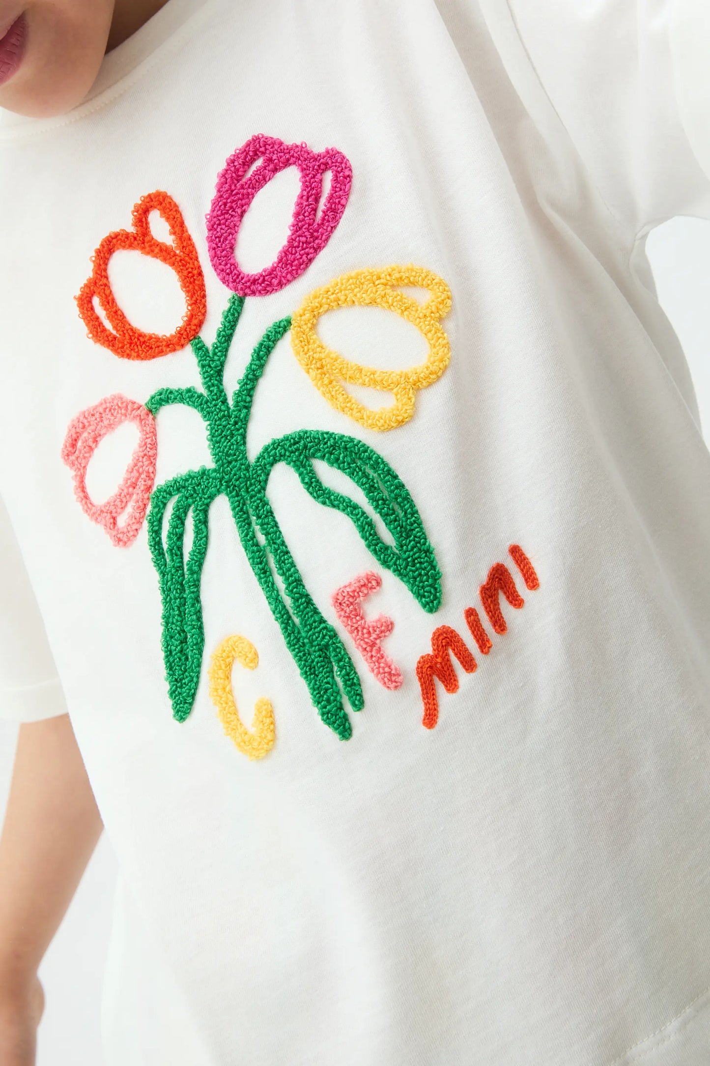 Camiseta de niña con estampado floral CF Mini
