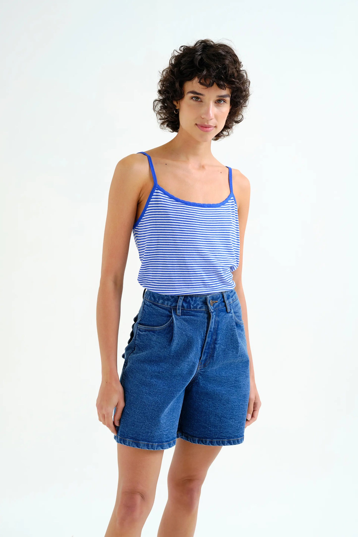 Top con estampado de rayas blanco y azul