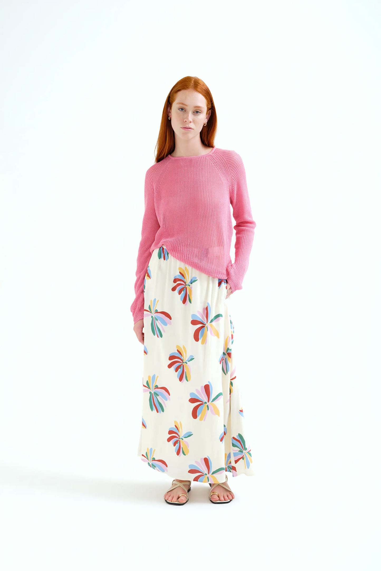 maglione rosa lavorato a maglia traforata