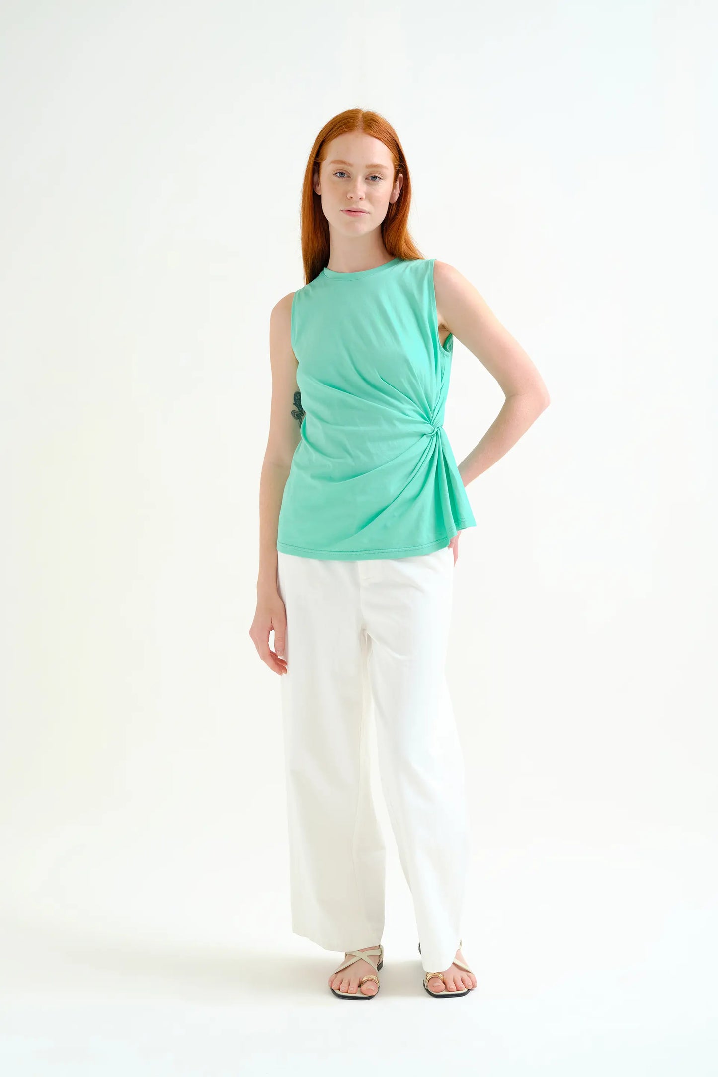 Camicia verde, 100% cotone, con dettaglio drappeggiato