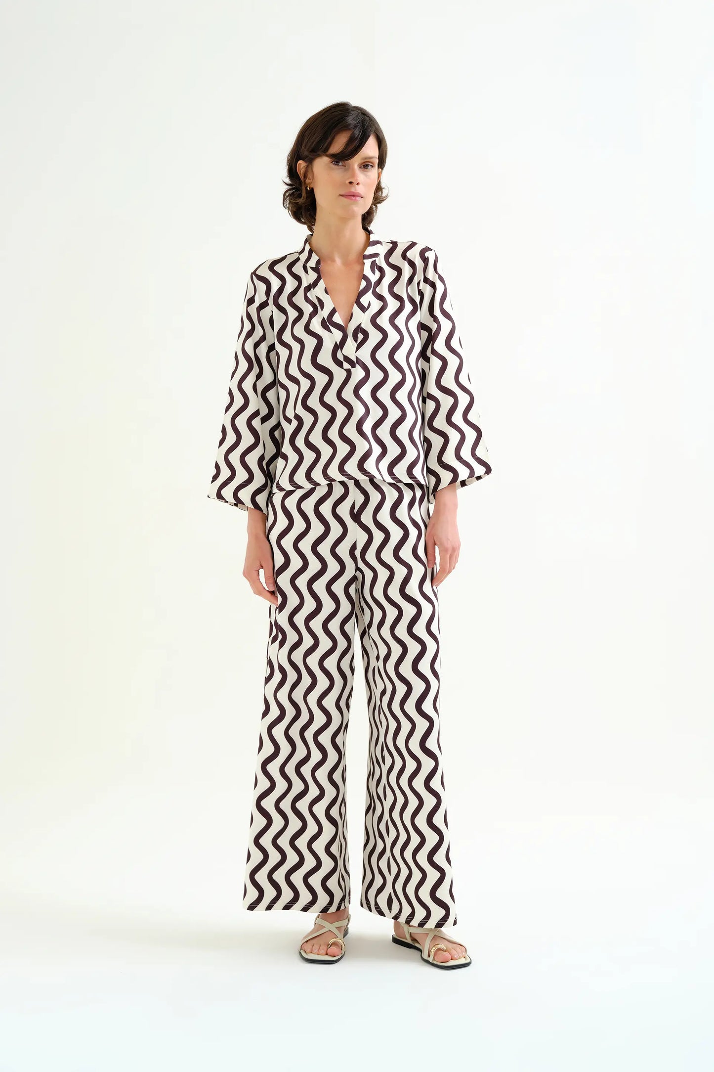 Top playero con estampado Wave Black & White