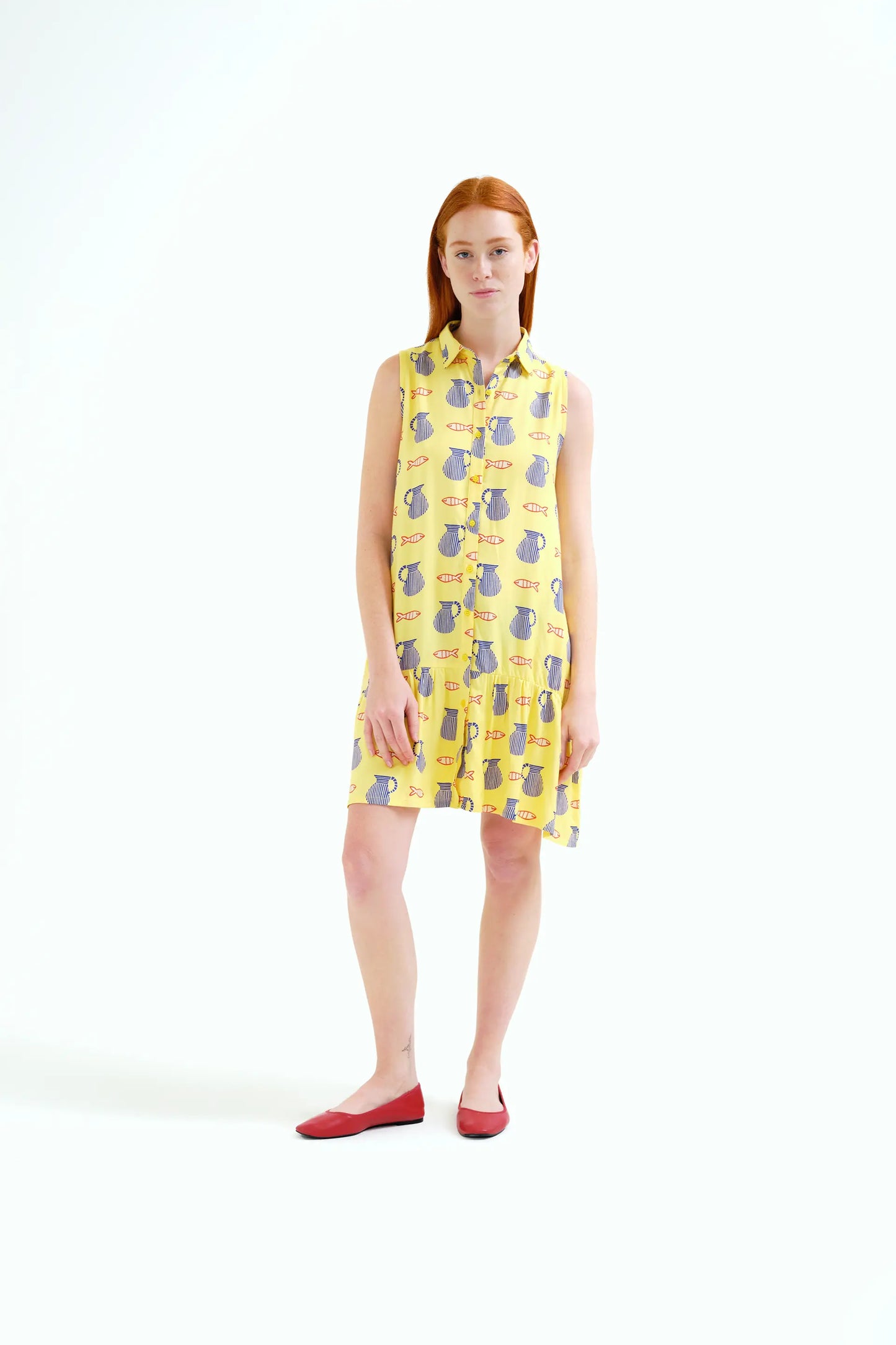 Vestido corto con estampado Brava