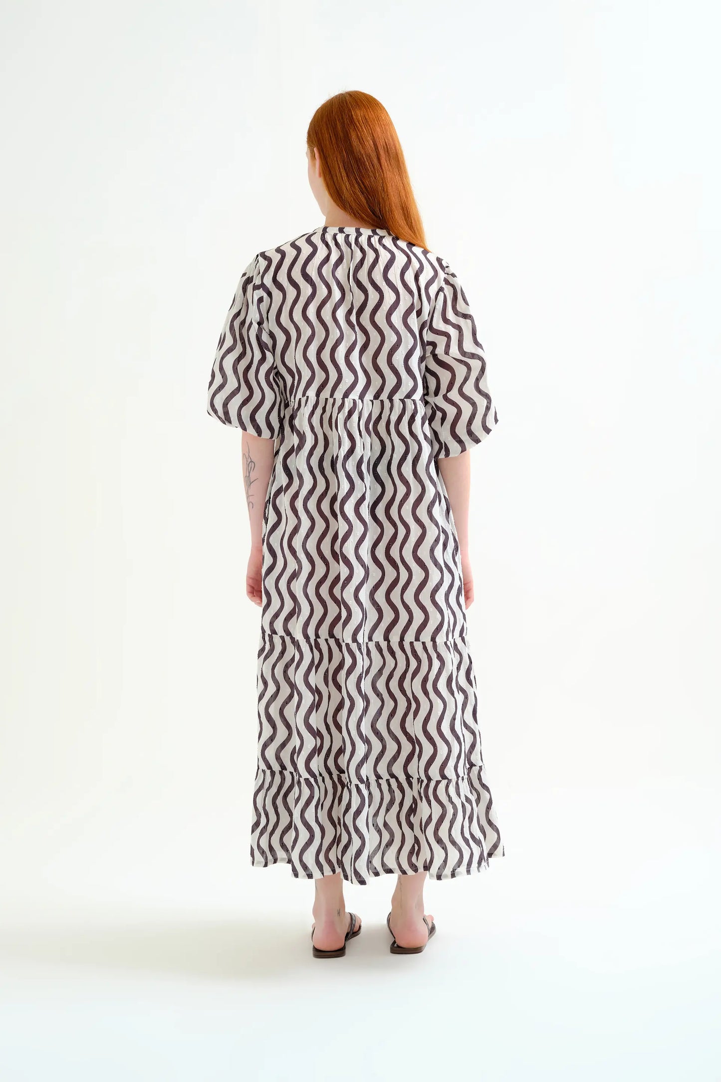 Long beach dress with Wave print Black &amp; White