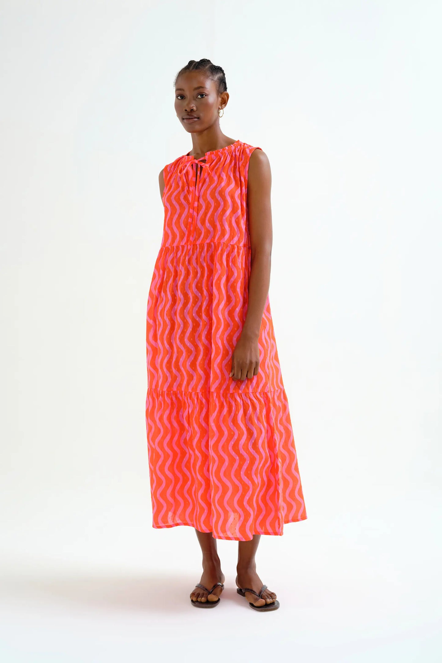 Long beach dress with Wave Red &amp; Pink print