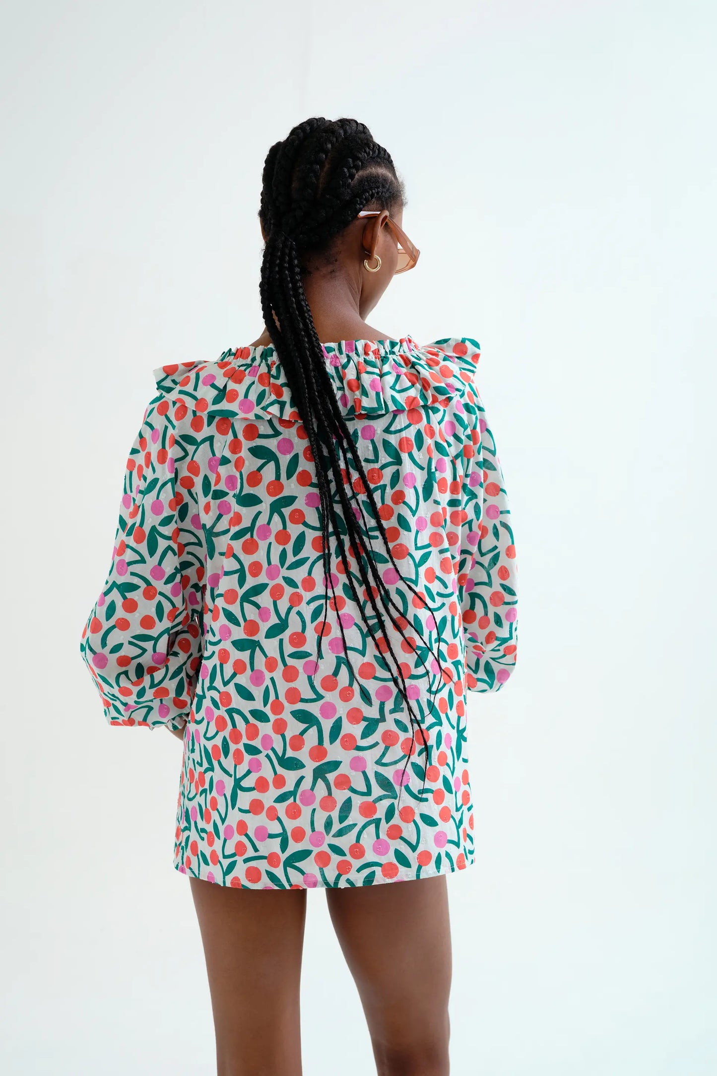Long-sleeved beach top with burgundy print