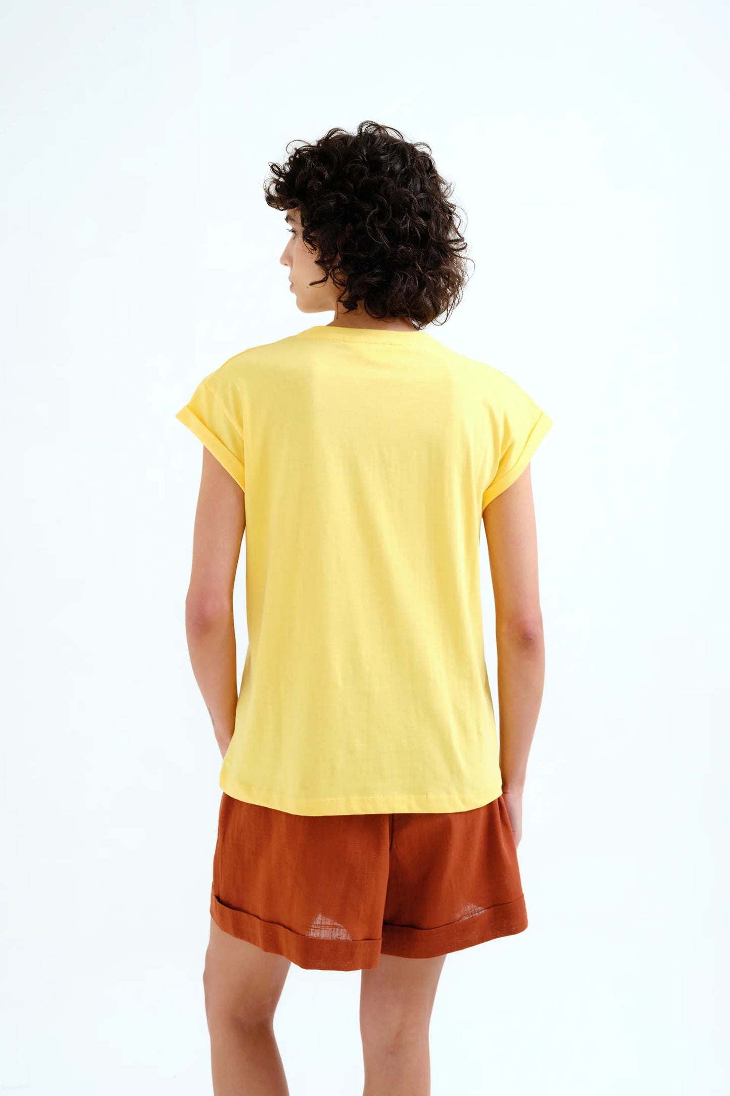 Maglietta con ricamo arancione