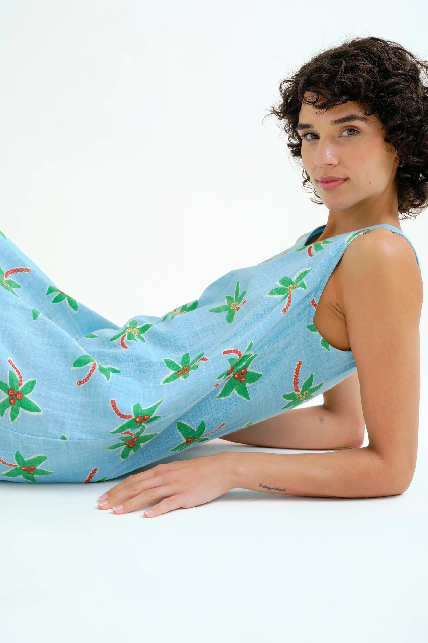 Abito midi con stampa cocco piccolo