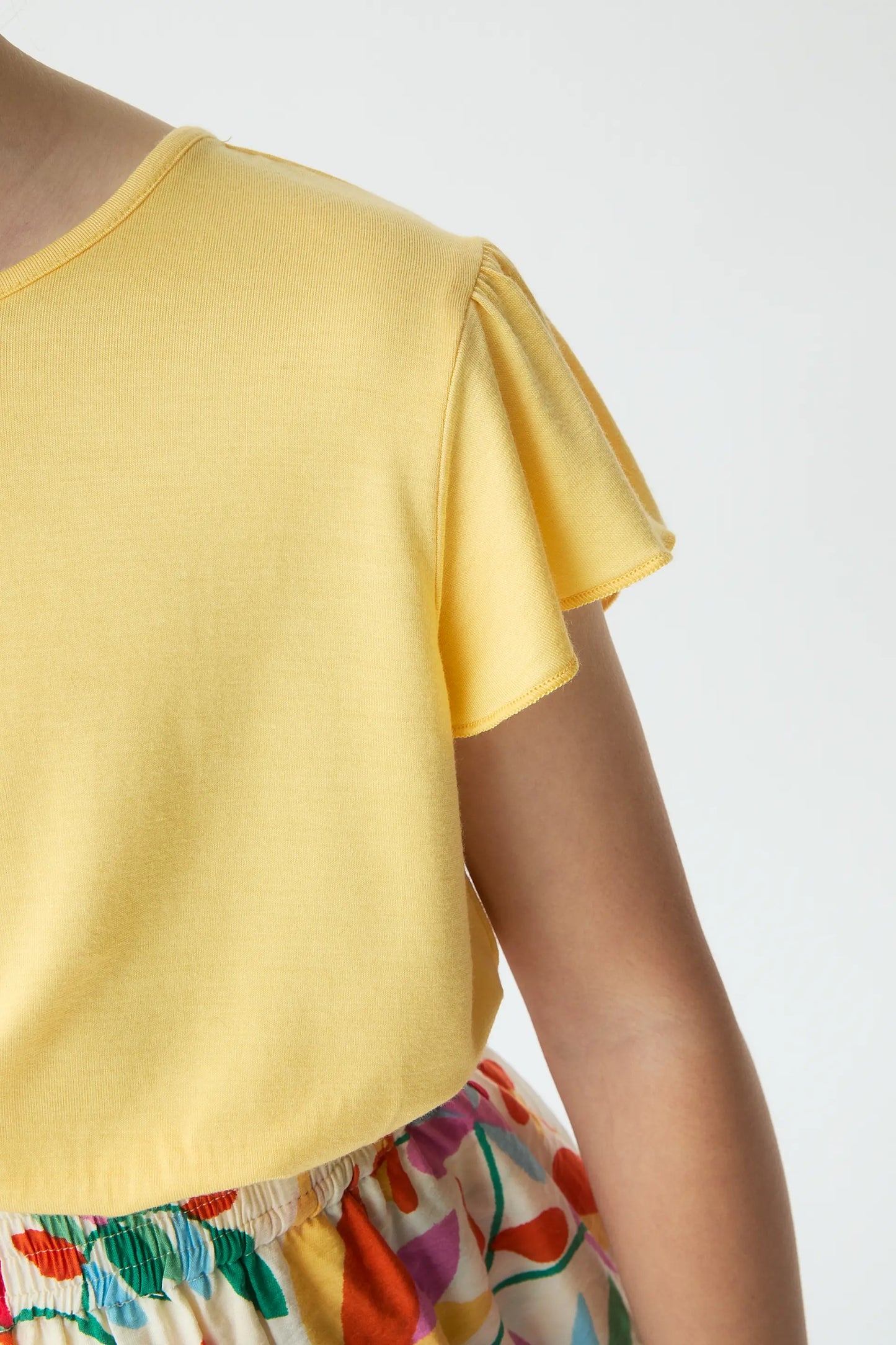 Camiseta de niña manga corta amarilla