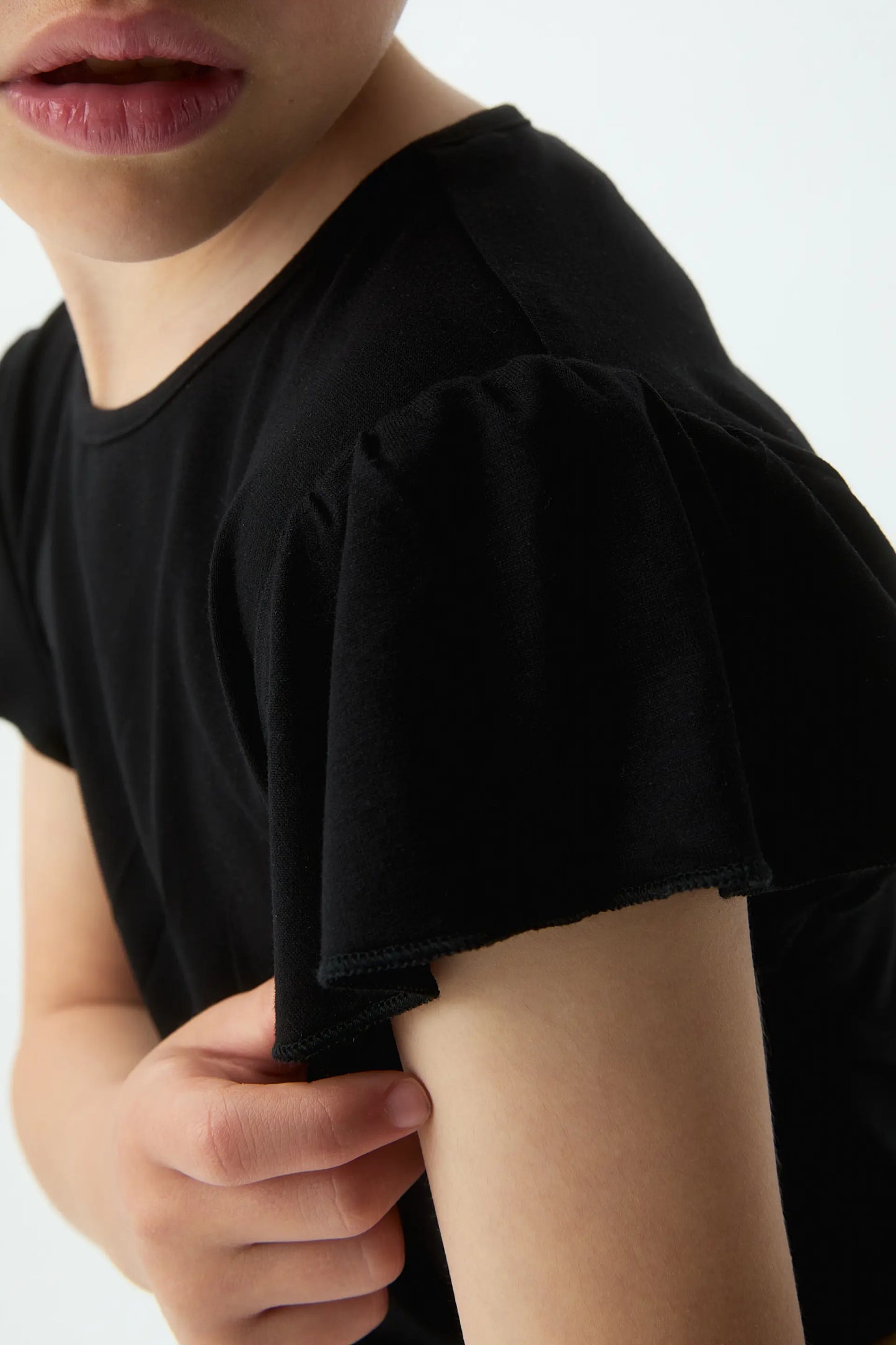 Maglietta nera a maniche corte per ragazze