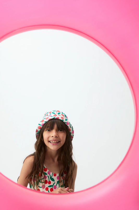 Gorro de niña con estampado Guinda