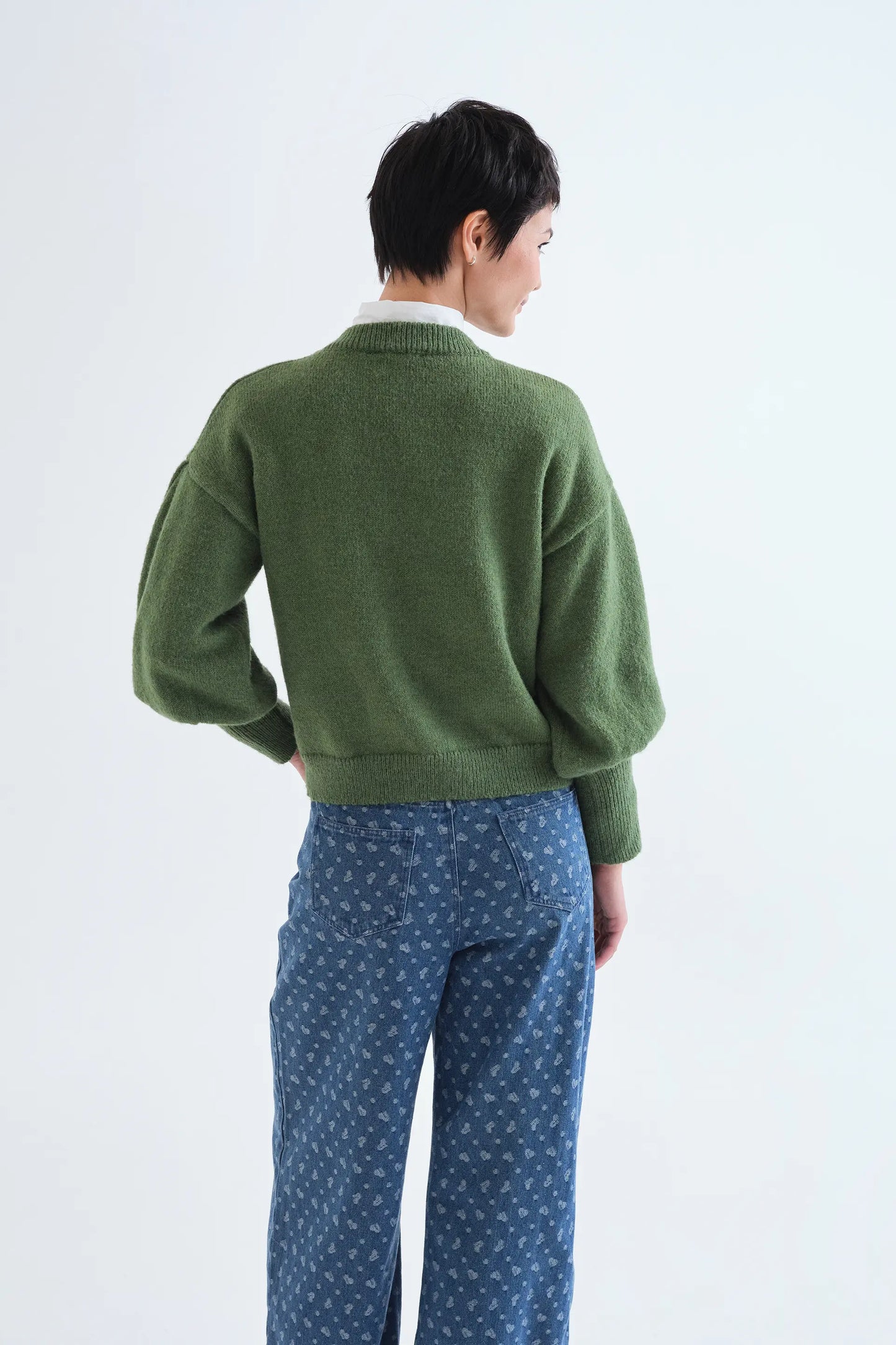Basic green long-sleeved knit sweater