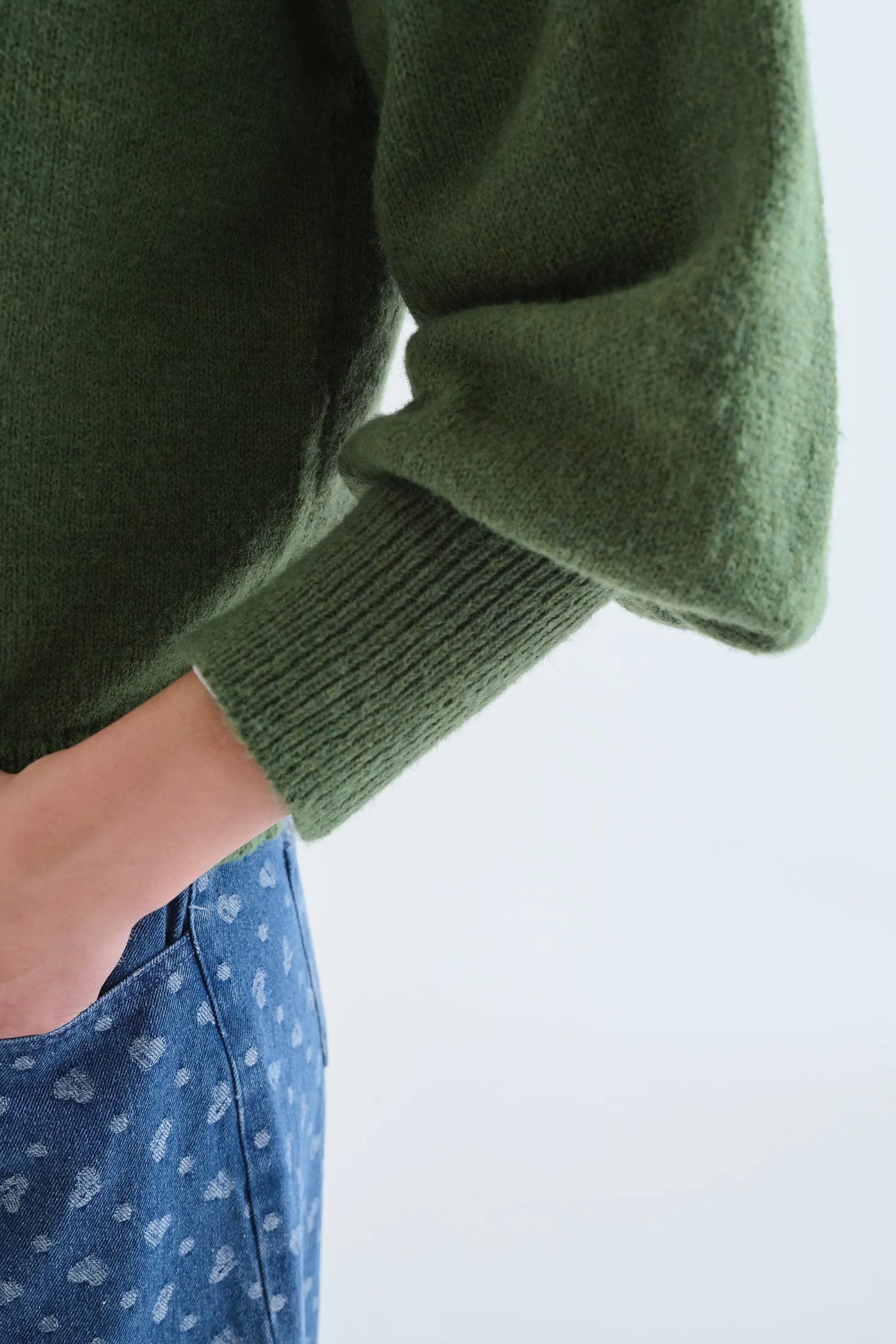 Basic green long-sleeved knit sweater