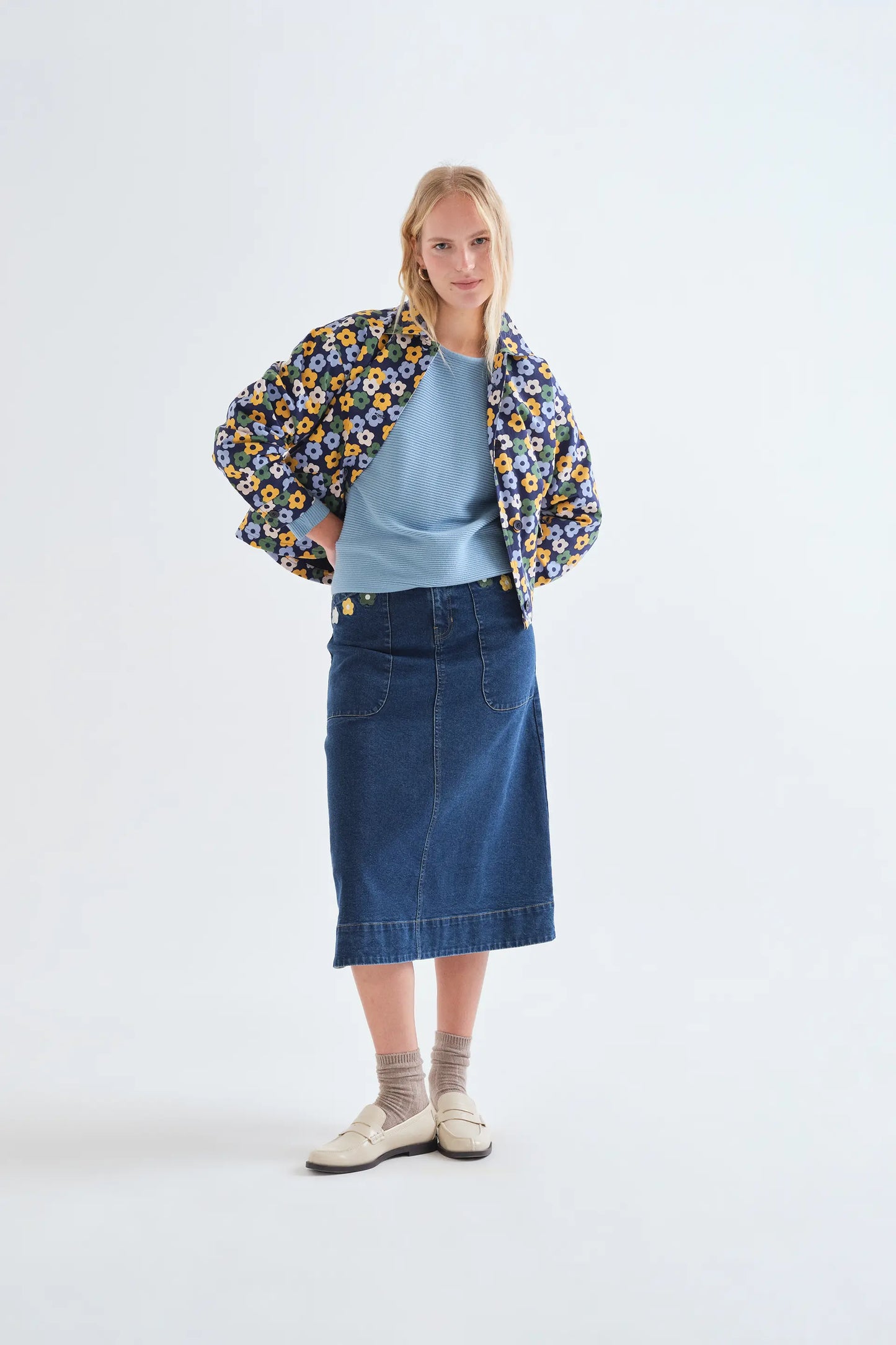 Maglione a righe azzurro