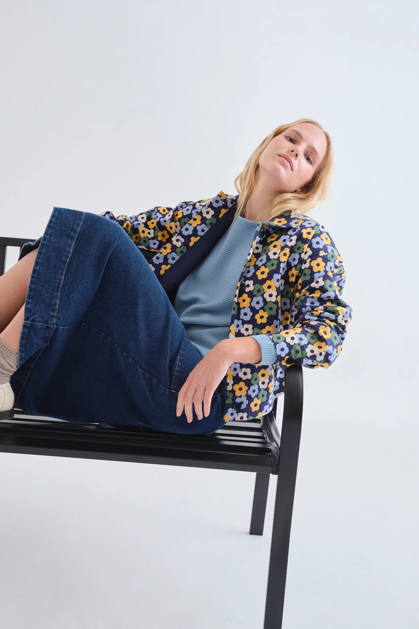 Maglione a righe azzurro