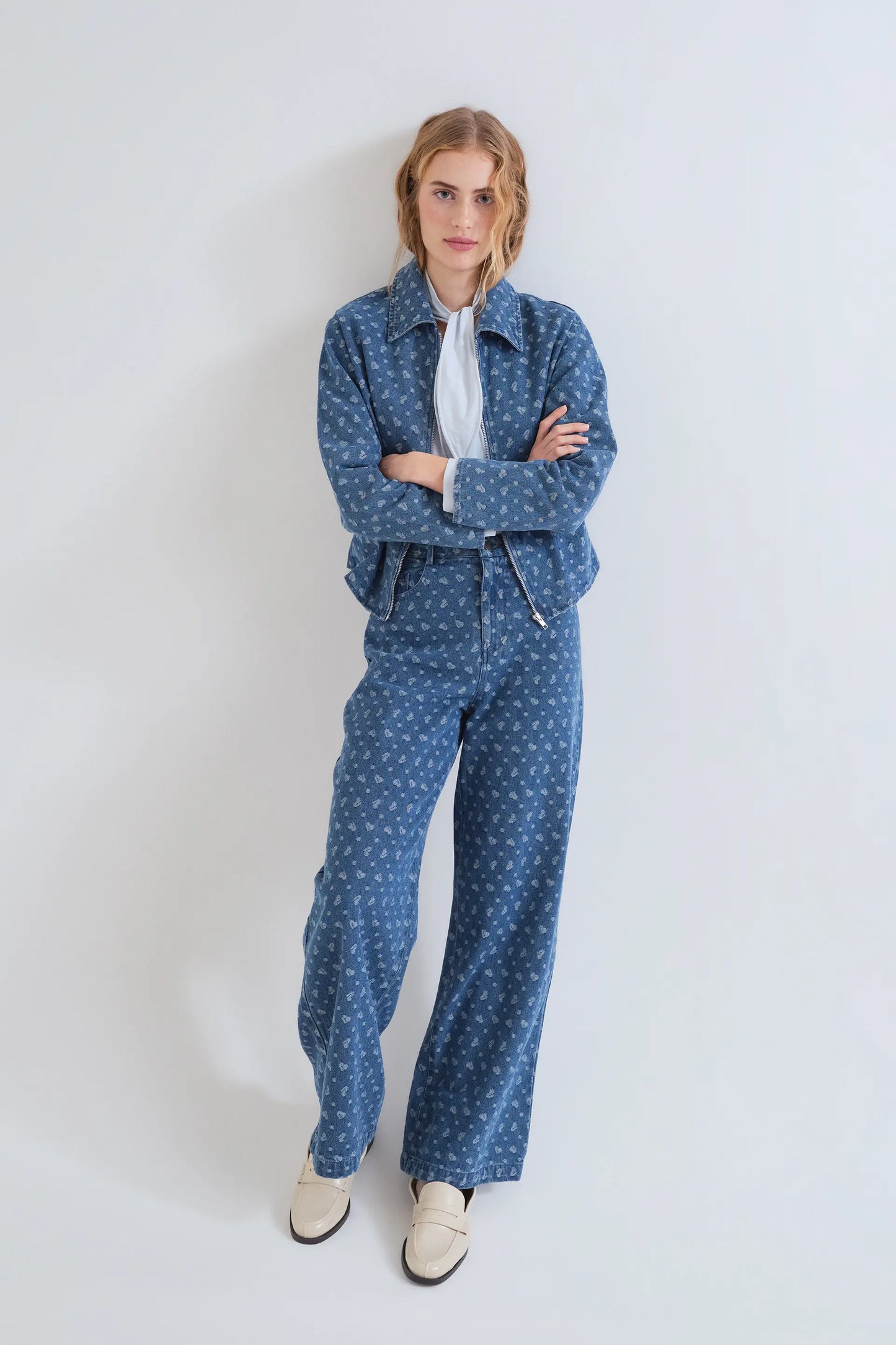 Heart-print denim pants