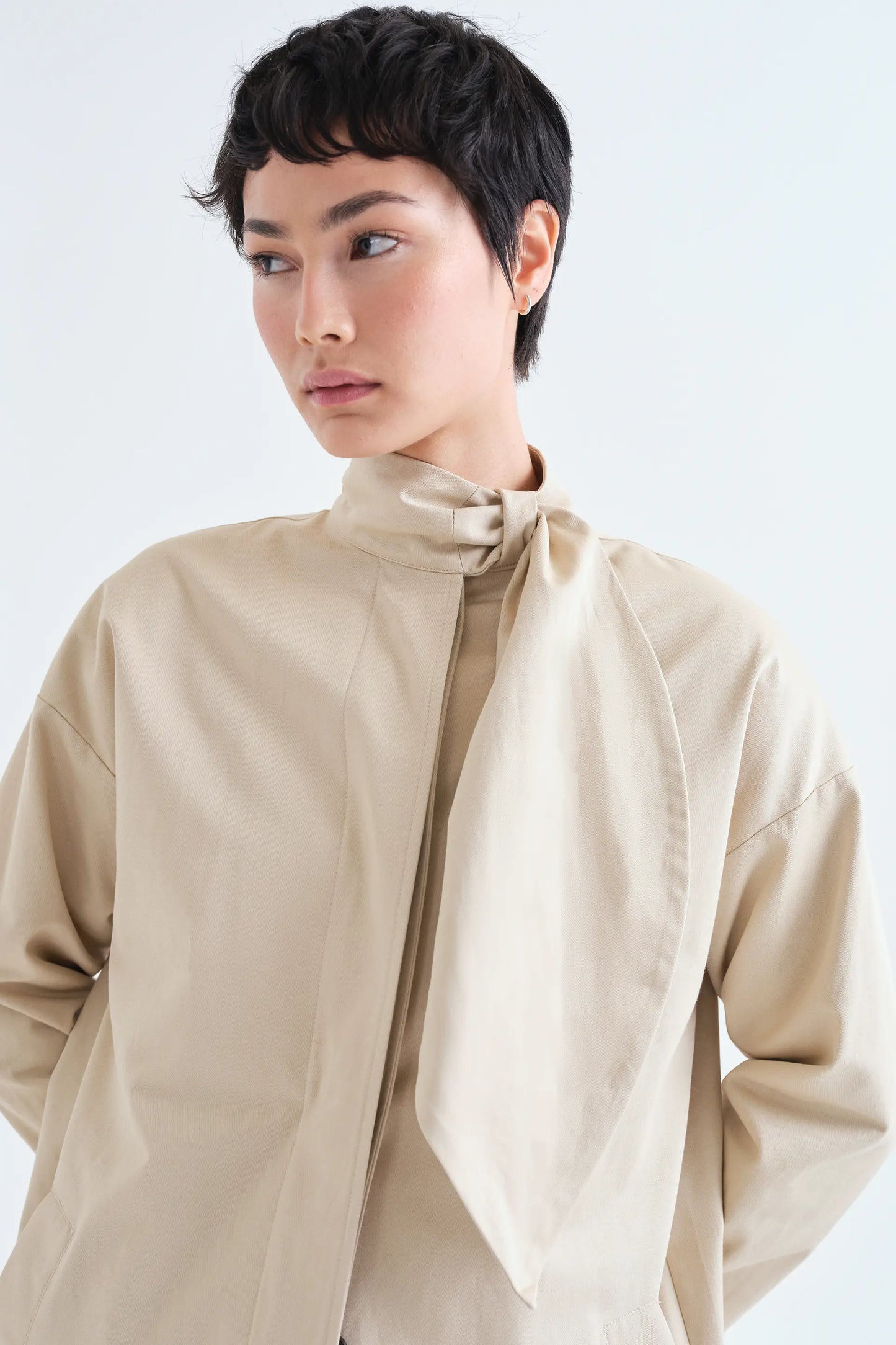 Trench lazado beige