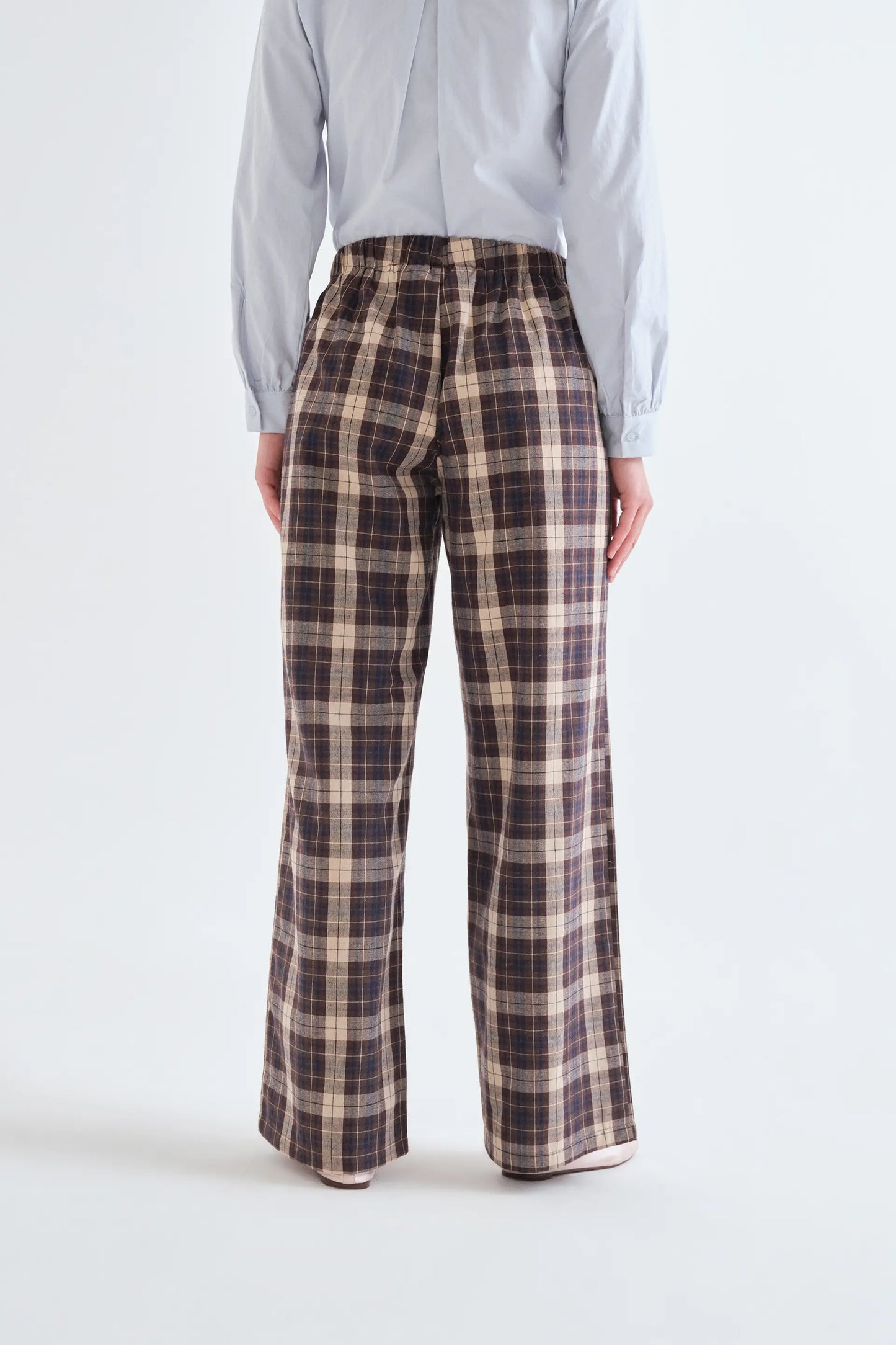 Pantaloni 100% cotone con stampa a quadri marrone