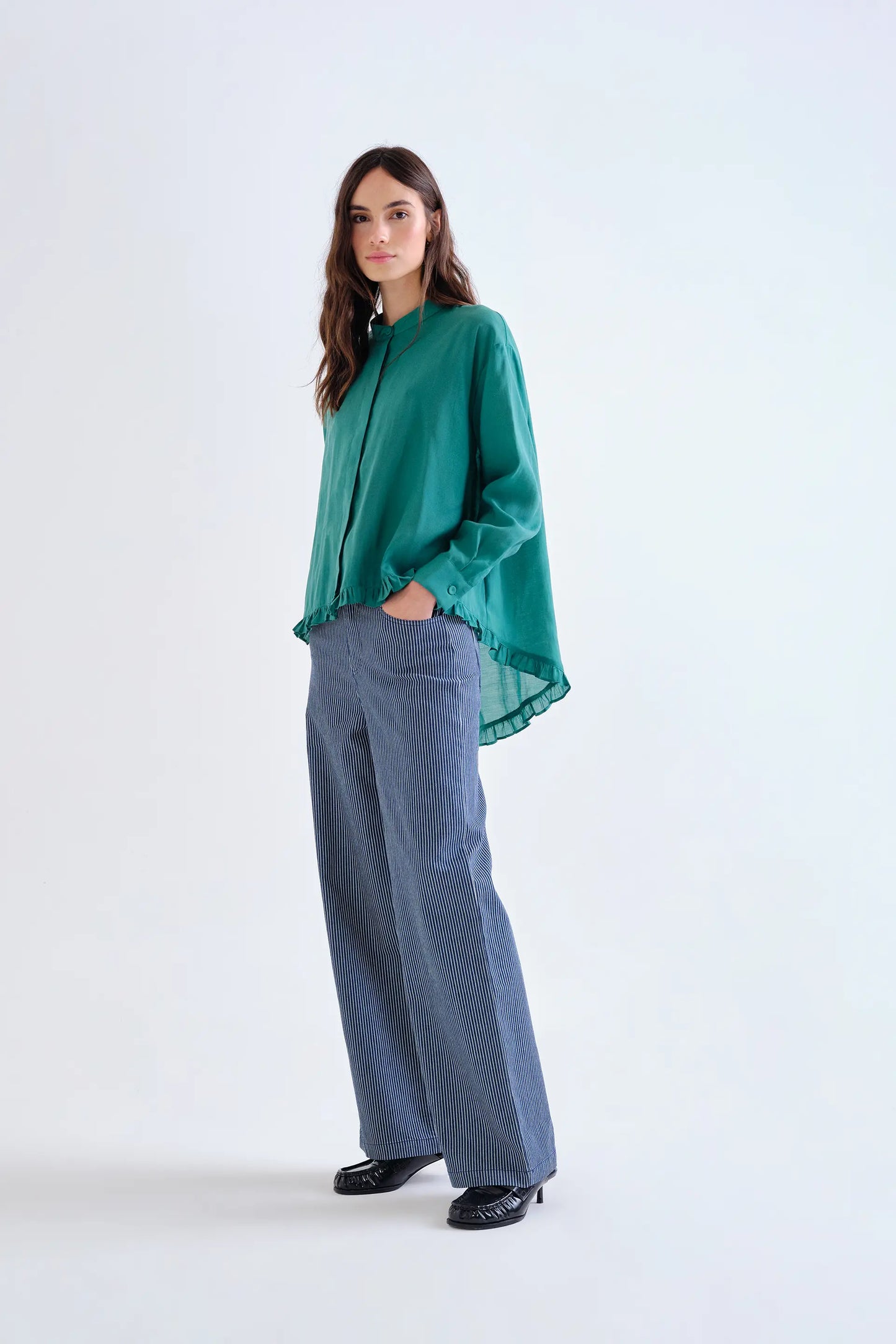 Camisa con pañuelo verde