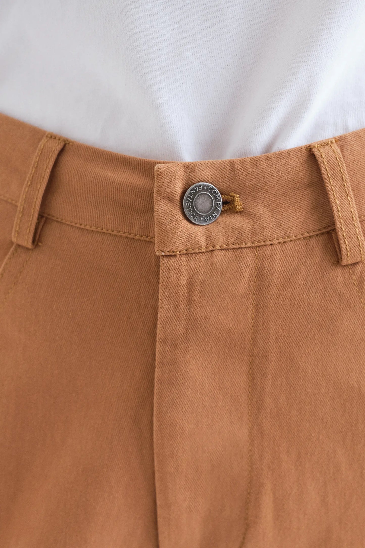Pantalón vaquero 100% algodón camel