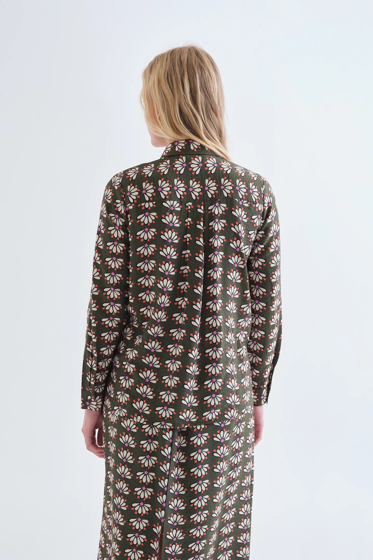 Camisa con estampado Geometry