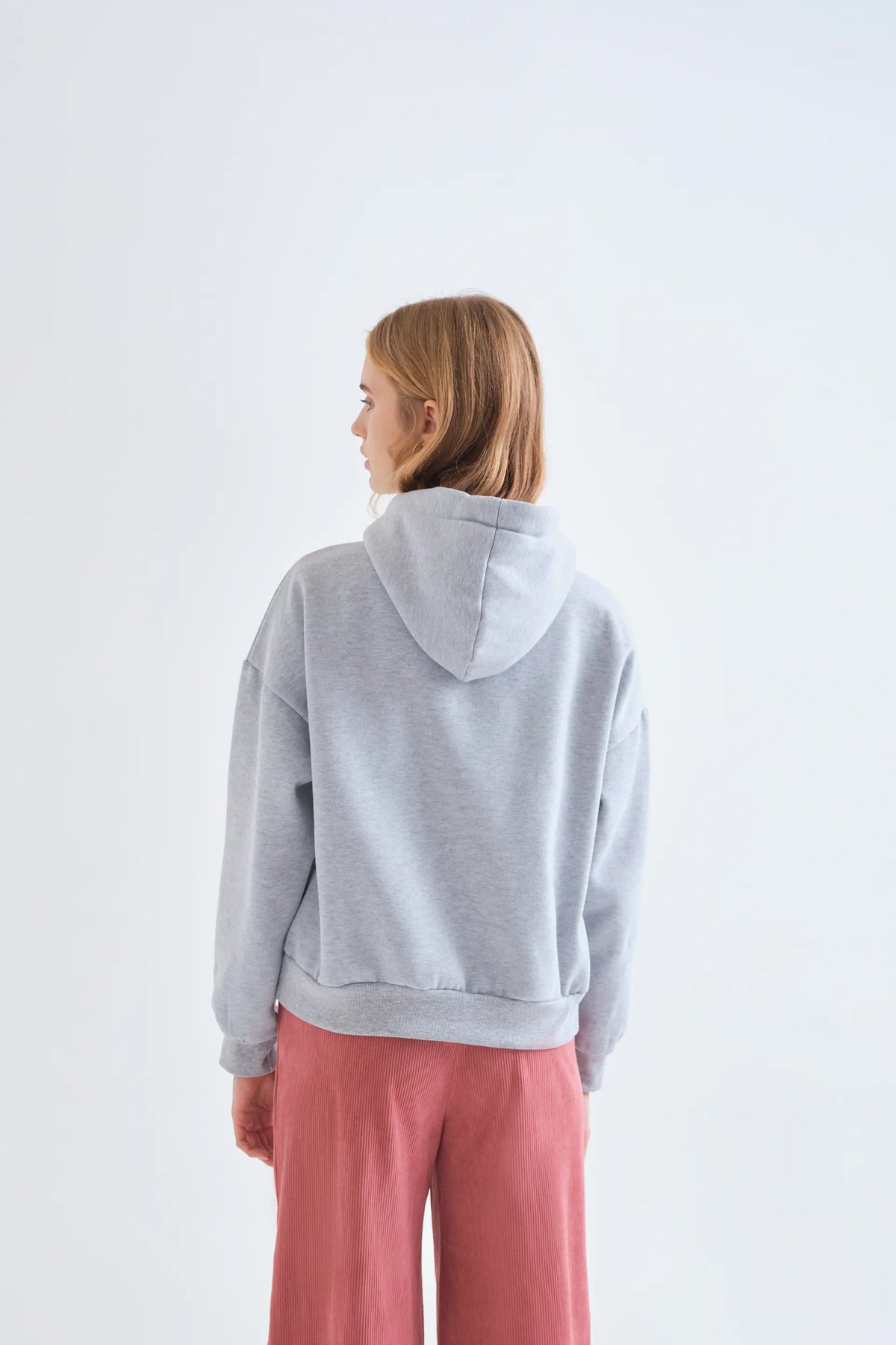 Sudadera negra con lazada estampada Geometry