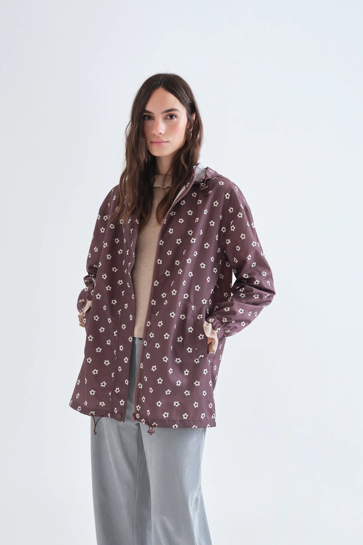 Chaqueta con capucha estampado Santini