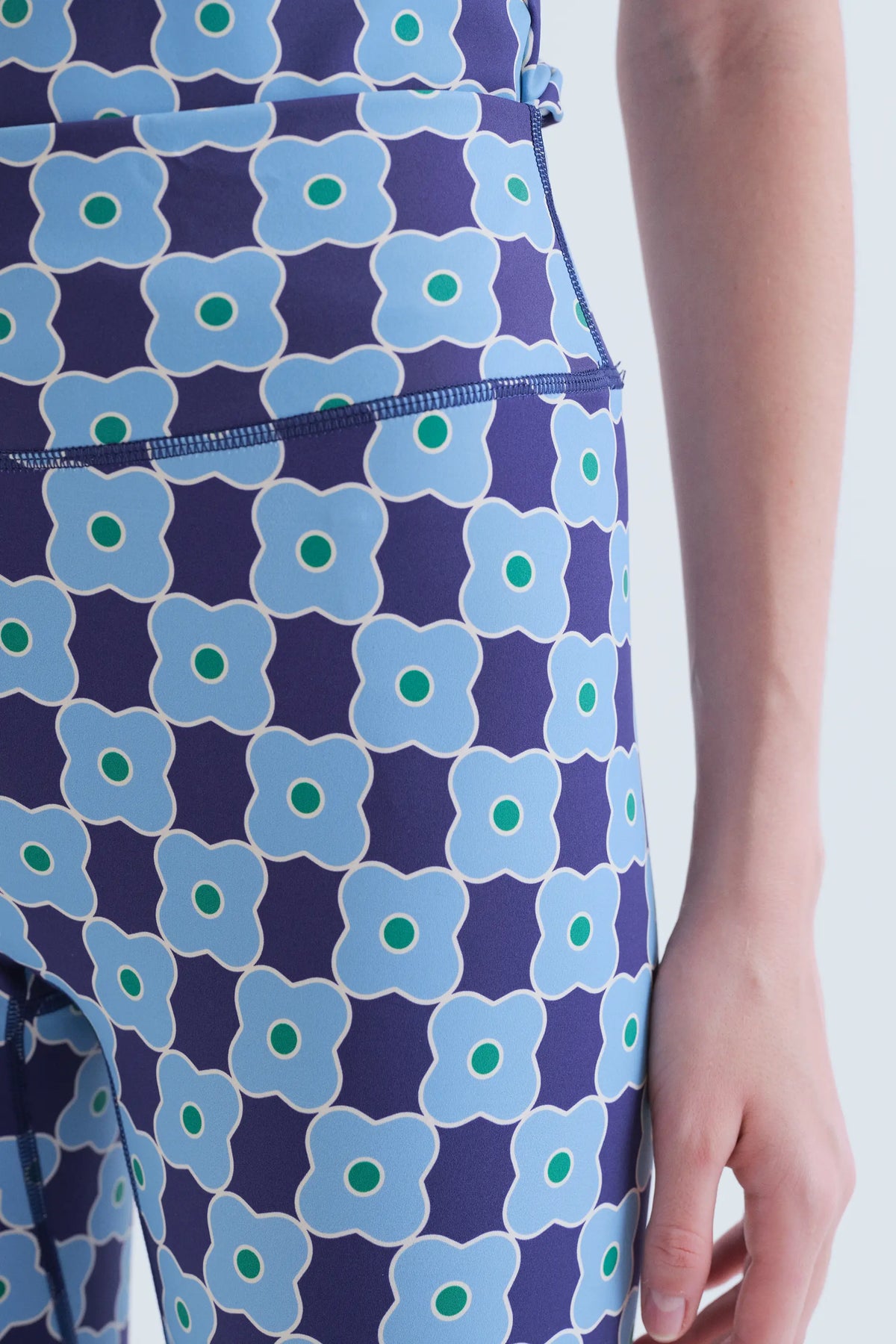Sports leggings with Inverness print