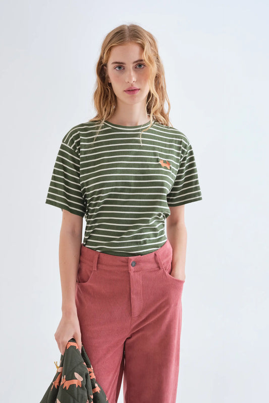Camiseta 100% algodón con estampado de rayas verde oliva