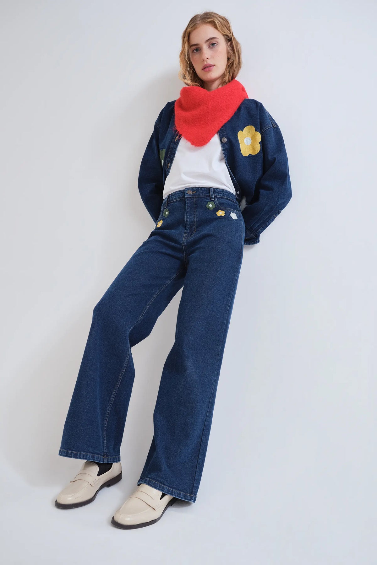 Pantalón vaquero azul con estampado Euphonia