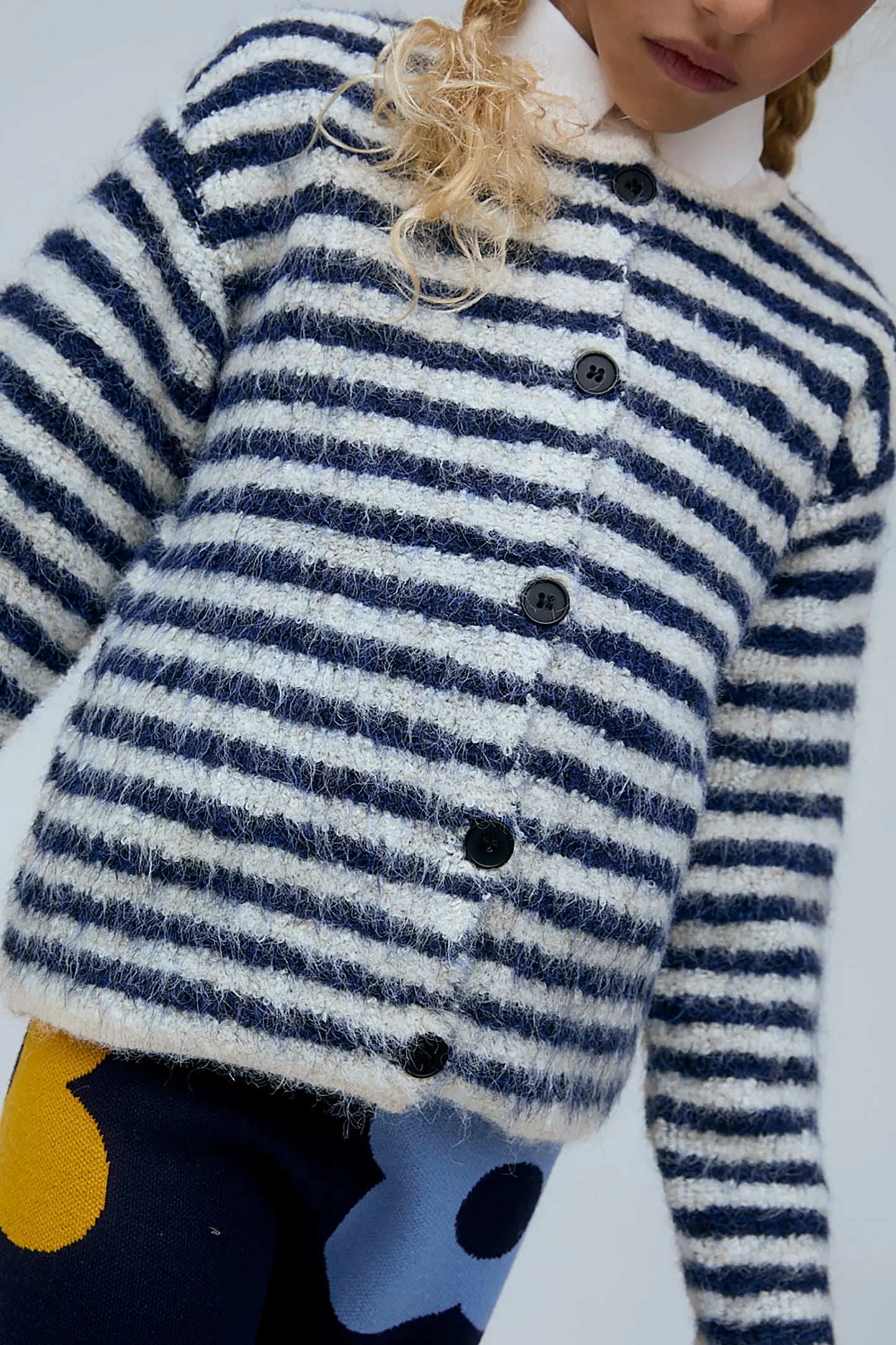 Cardigan unisex con stampa a righe bianco e blu