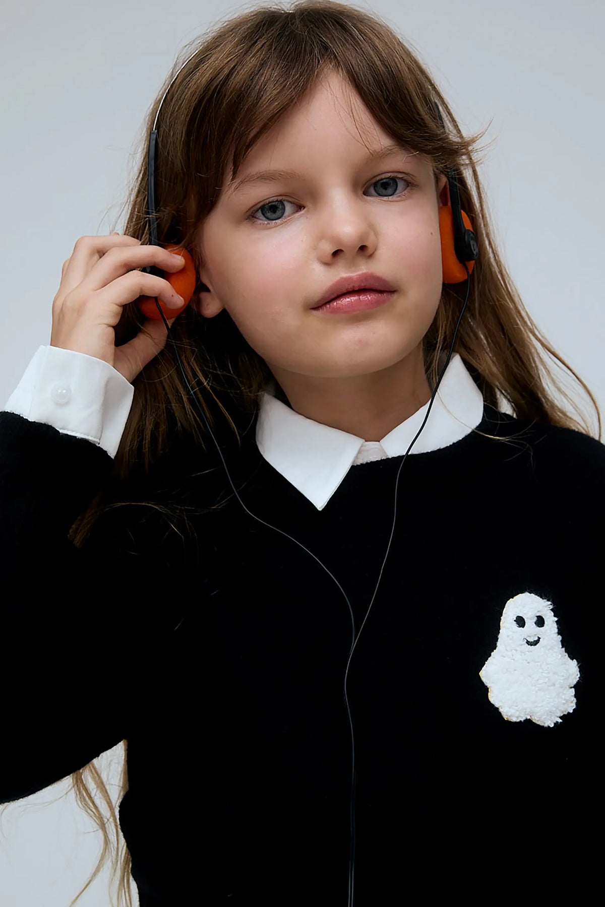 Jersey unisex negro con detalle de fantasma