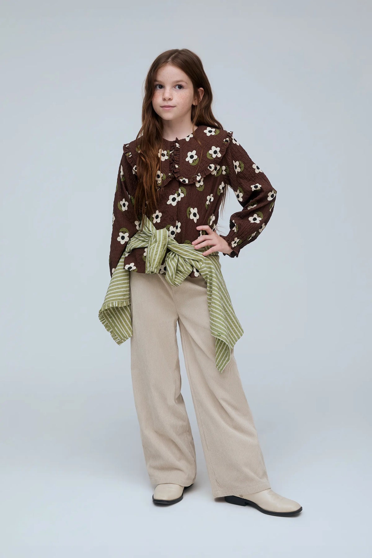 Camisa de niña cuello babero con estampado Santini