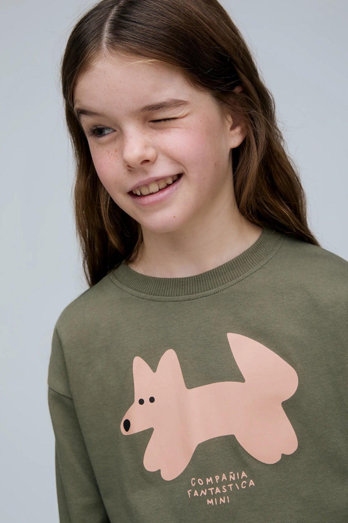 Camiseta unisex 100% algodón con estampado Zorrito "Compañía Fantastica Mini"