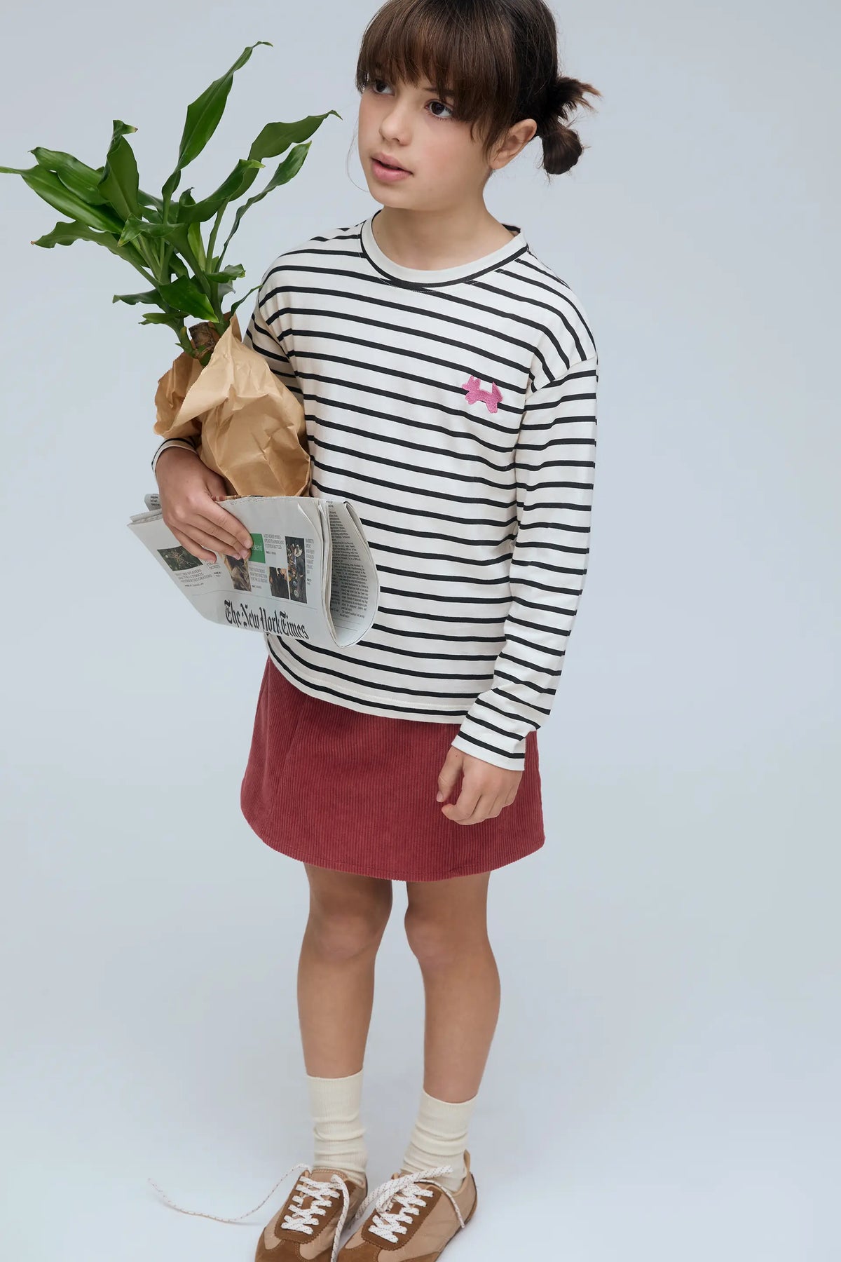 Camiseta de niña 100% algodón con estampado de rayas blanco y negro