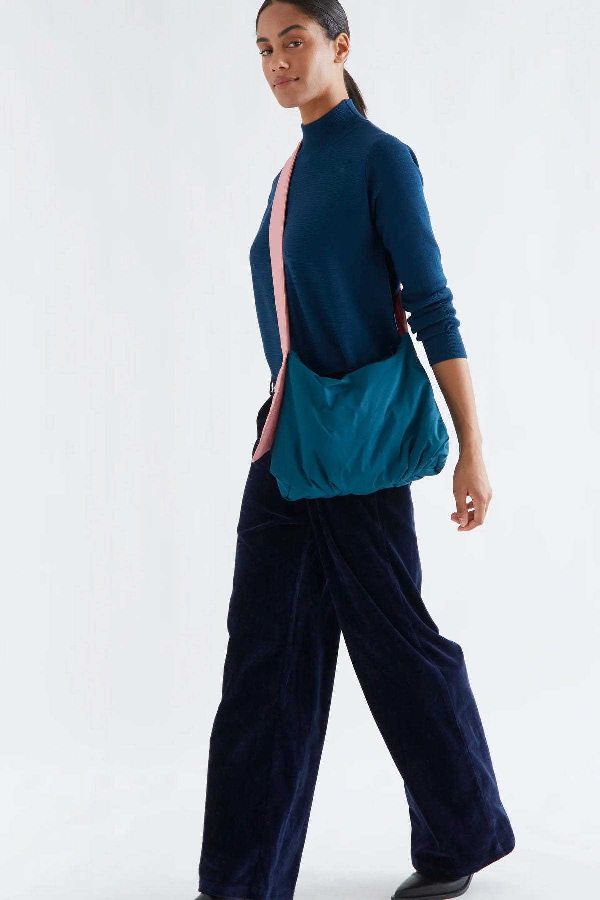 Jersey cuello alto básico azul