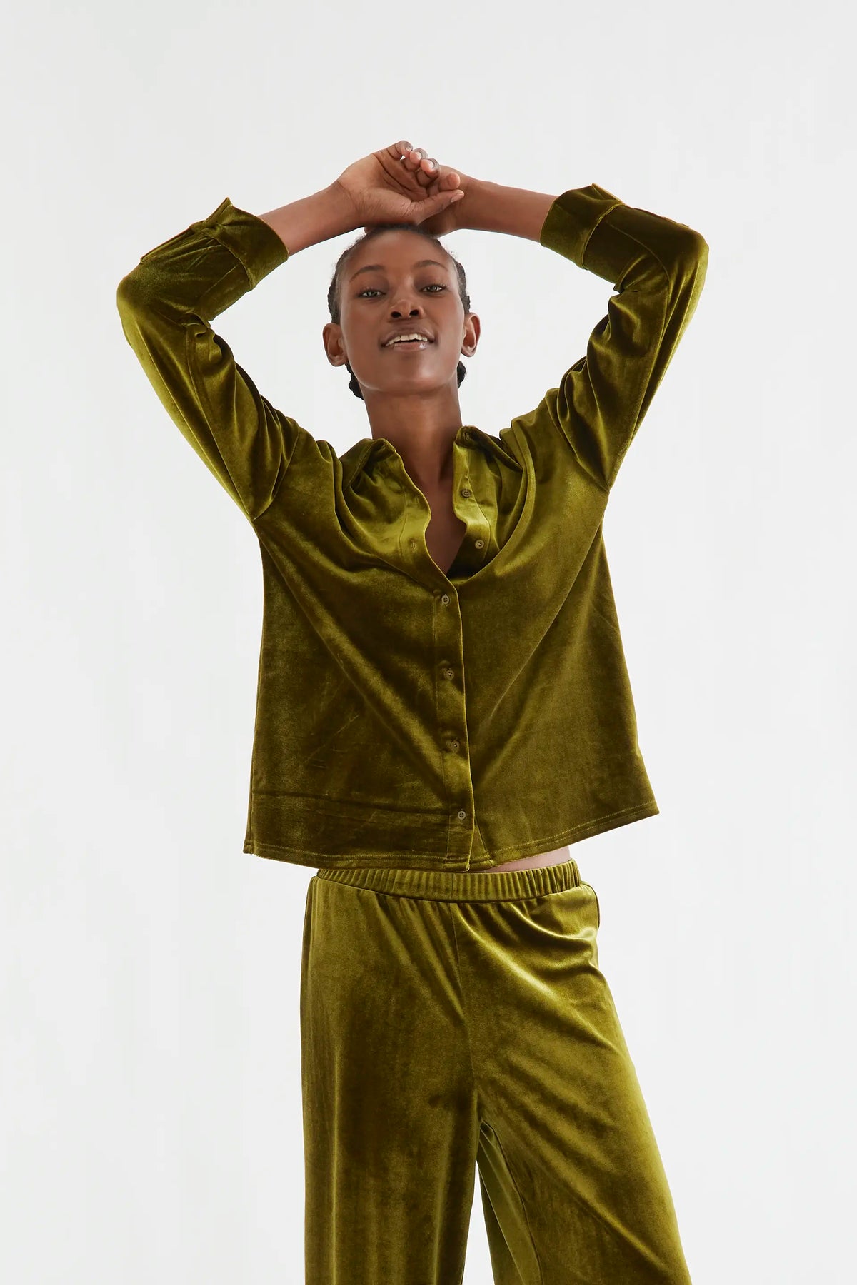 Camisa de terciopelo verde oliva