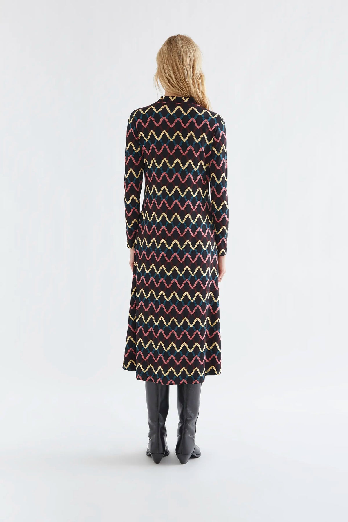 Vestido midi con estampado Skein