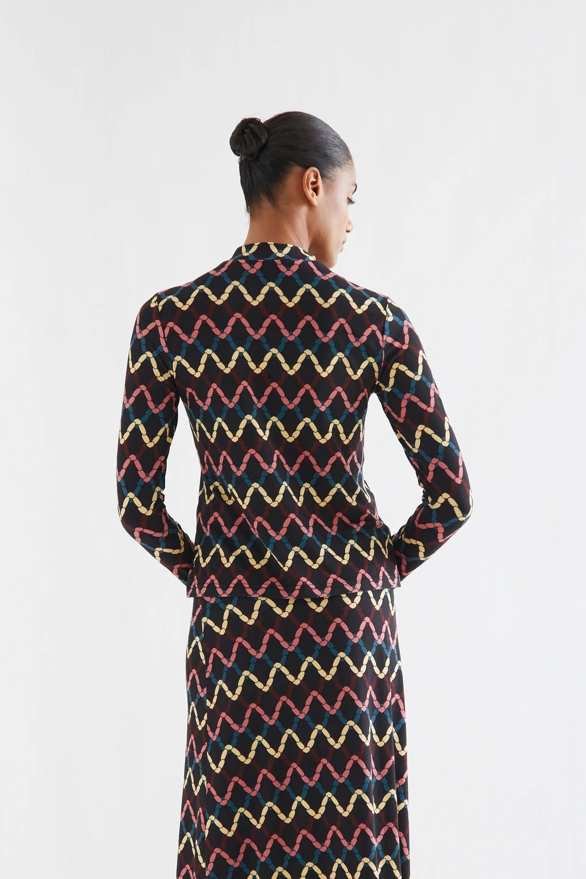 Camiseta con estampado Skein