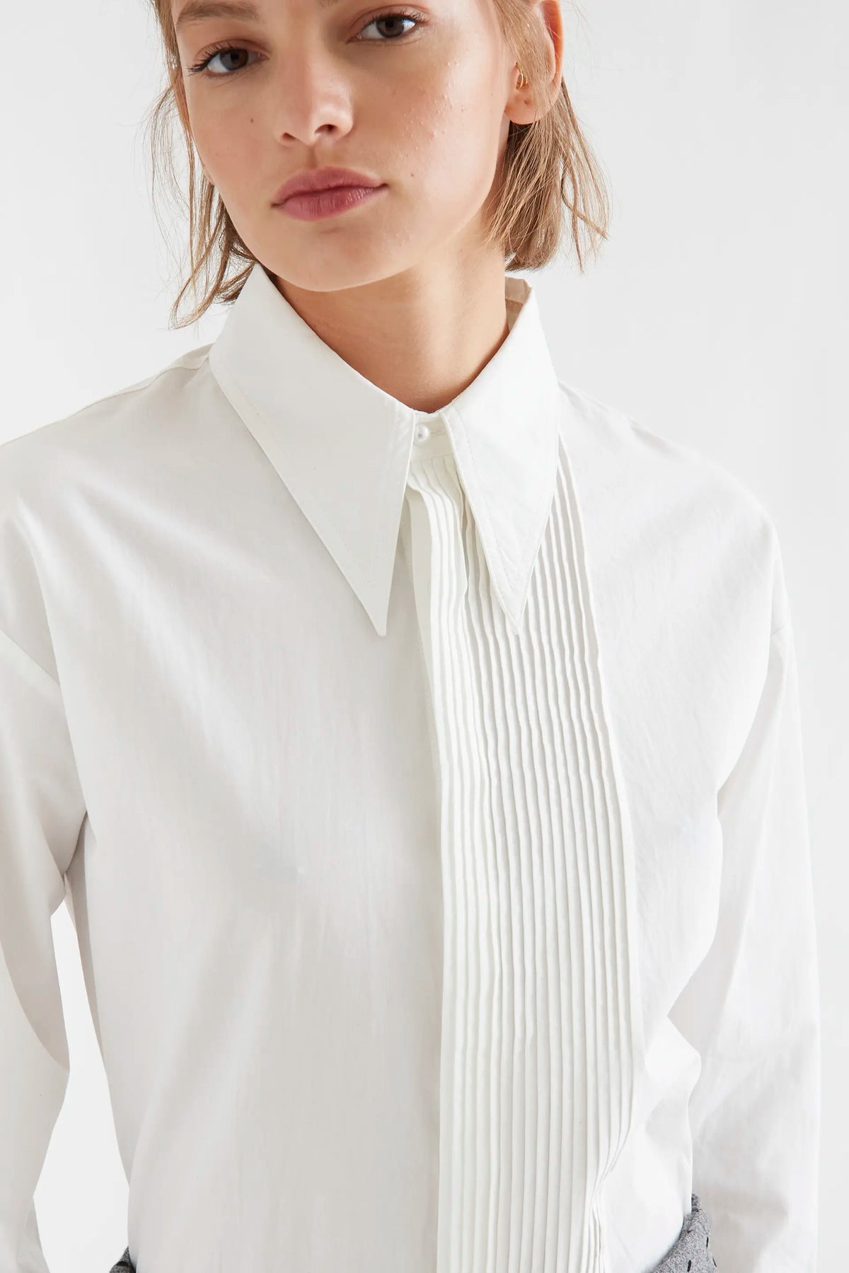 Camisa 100% algodón blanca con rayas