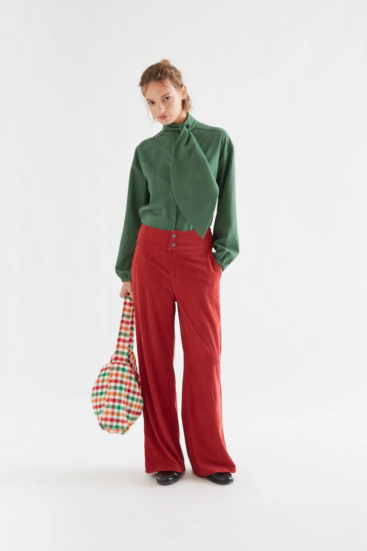 Camisa ante verde con maxi lazada