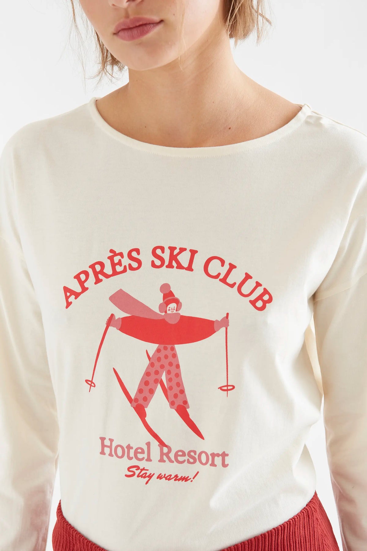 Camiseta 100% algodón blanco roto con estampado "Après Ski Club"