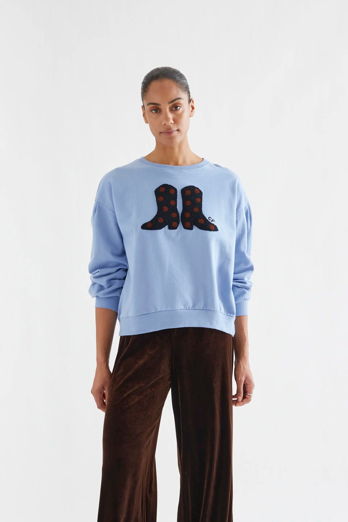 Sudadera 100% algodón azul claro con bordado de botas cowboy