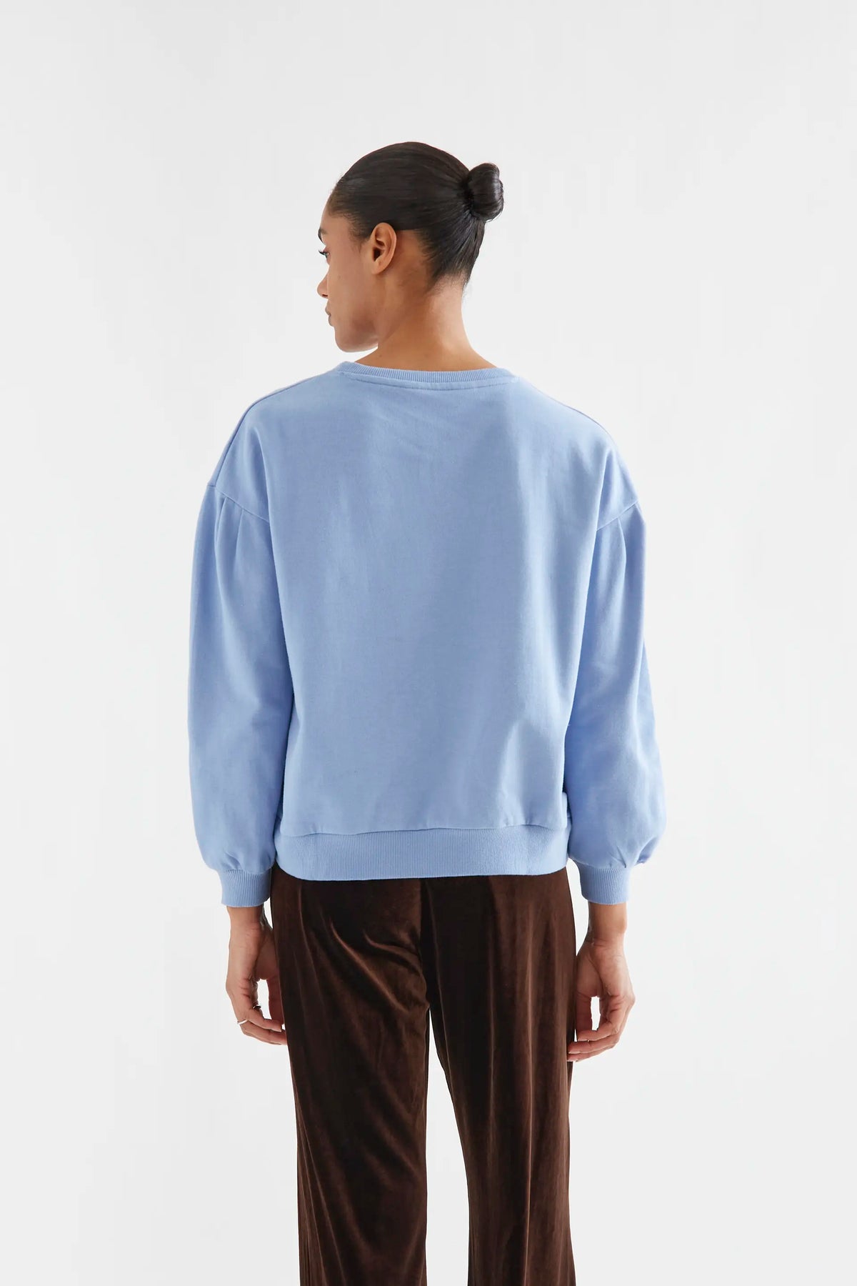 Sudadera 100% algodón azul claro con bordado de botas cowboy