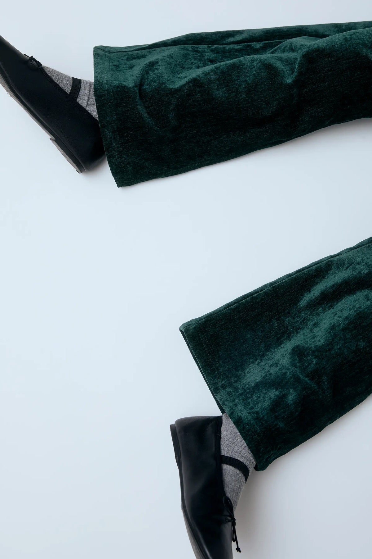 Pantalón de niña con terciopelo verde oscuro