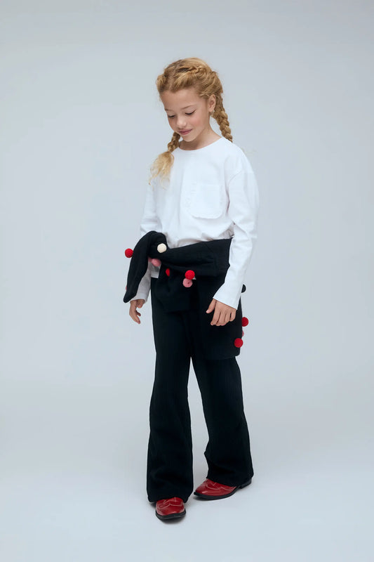Camiseta blanca 100% algodón de niña con bolsillo