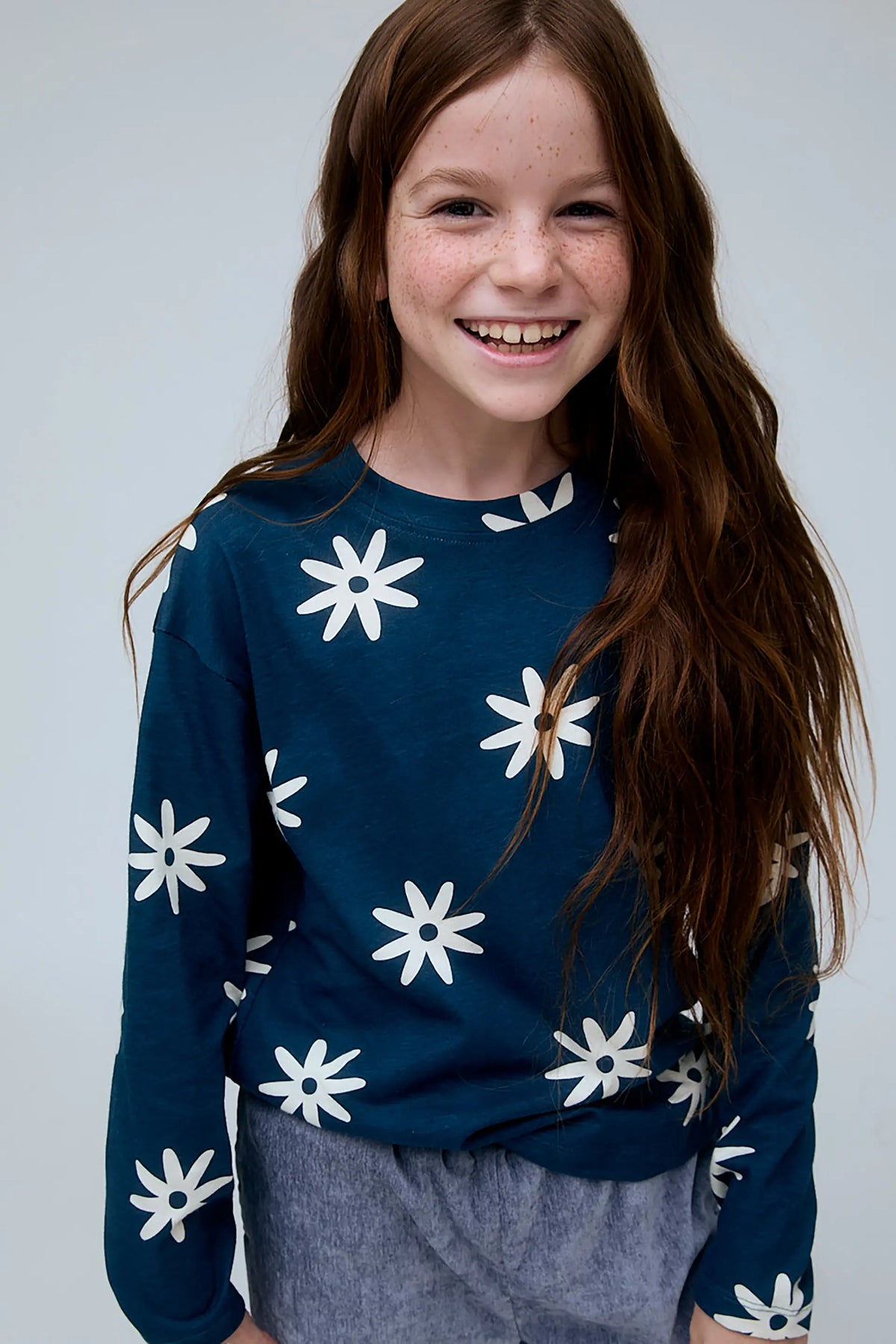 Camiseta 100% algodón de niña con estampado Carthamus